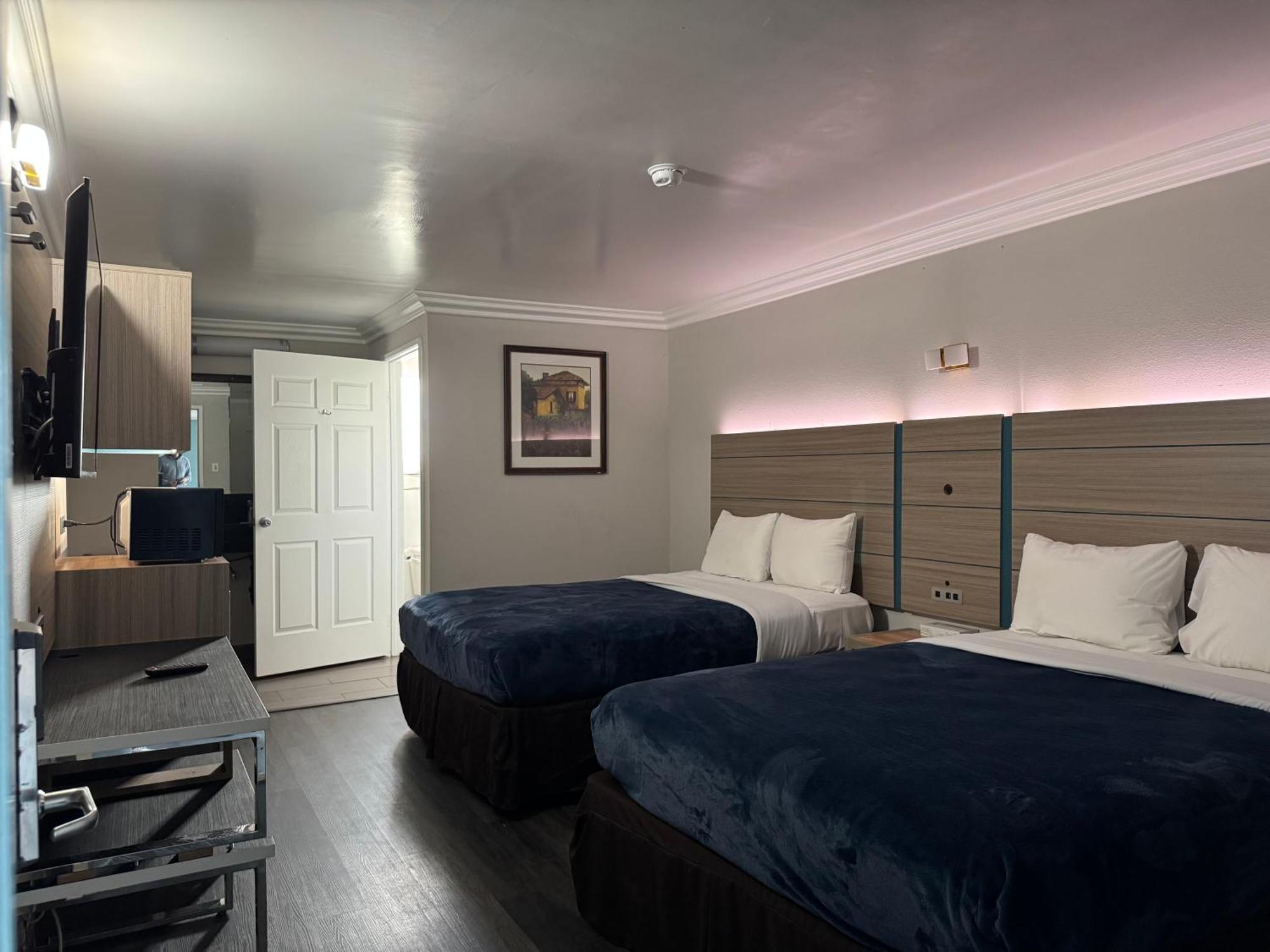 Rodeway Inn Ventura Exterior photo